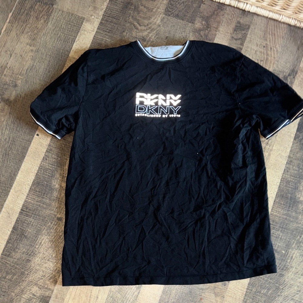 Must-Have DKNY Menswear Essential - Size L